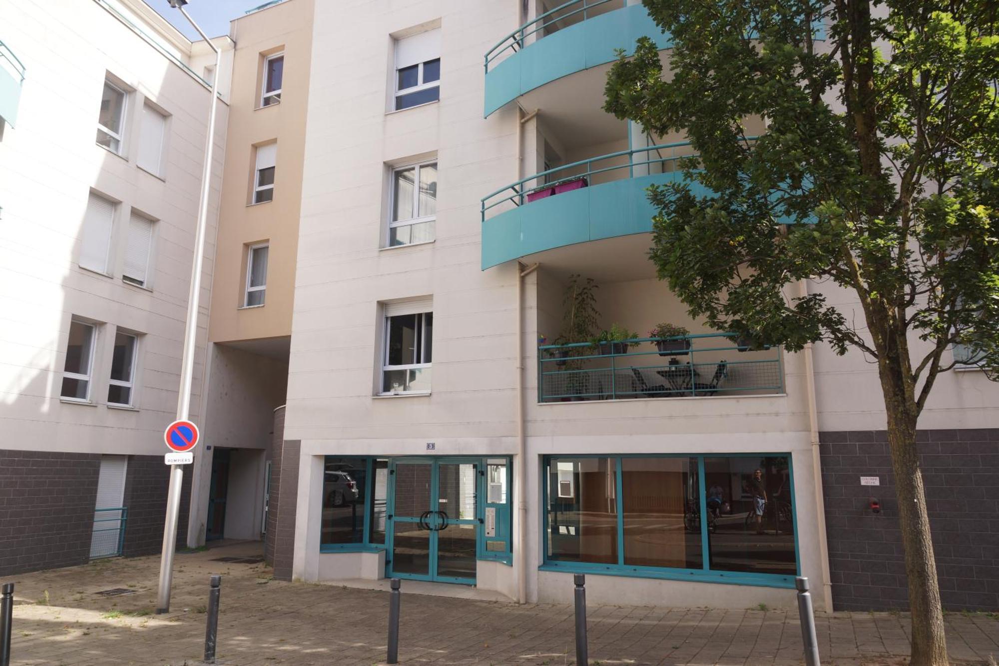 Appartement Le Pompidou T2 pour 2 à 4 pers avec parking privé&balcon Place Ney à Angers Extérieur photo