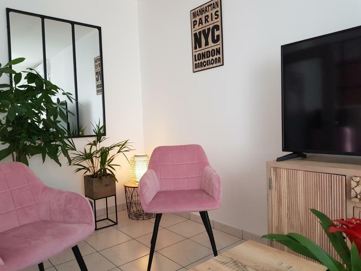 Le Pompidou T2 pour 2 à 4 pers avec parking privé&balcon Place Ney Angers Extérieur photo